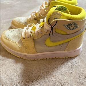 Jordan Kids Cream and Yellow High-Top Sneakers